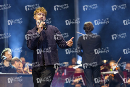 Konzert von Tim Bendzko und der Thüringer Philharmonie in Gotha