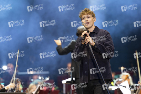 Konzert von Tim Bendzko und der Thüringer Philharmonie in Gotha