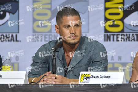 Podiumsgespräch 'Mayans M.C.', San Diego Comic-Con International 2022