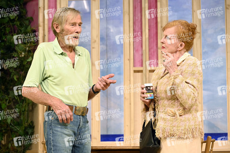 Theaterprobe 'Bis zum Horizont, dann links!' in München
