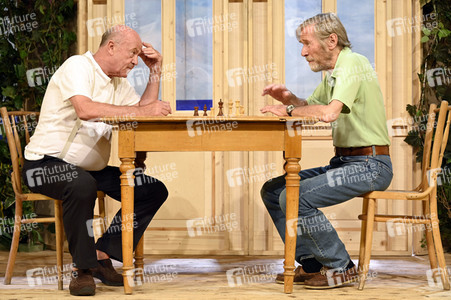 Theaterprobe 'Bis zum Horizont, dann links!' in München