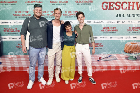 Filmpremiere 'Guglhupfgeschwader' in München