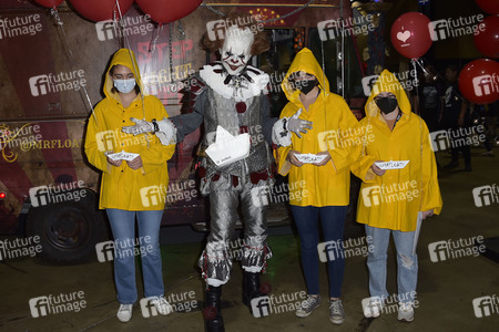 Midsummer Scream Convention in Long Beach