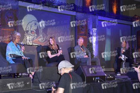 Midsummer Scream Convention in Long Beach