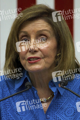 Pressekonferenz mit Nancy Pelosi in Tokio