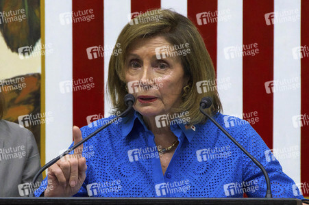Pressekonferenz mit Nancy Pelosi in Tokio