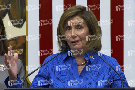 Pressekonferenz mit Nancy Pelosi in Tokio