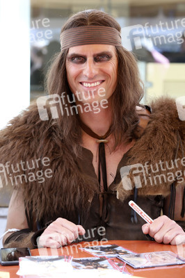 Autogrammstunde der Karl-May-Festspiele in Bad Segeberg