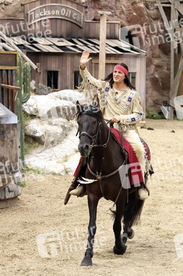 Aufführung von 'Der Ölprinz' bei den Karl-May-Festspielen 2022 in Bad Segeberg