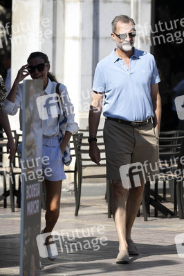 Stadtbummel der spanischen königlichen Familie in Palma de Mallorca
