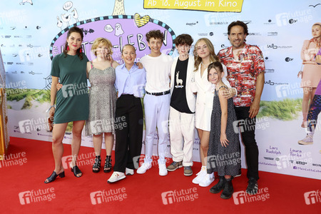 Filmpremiere 'Mein Lotta-Leben - Alles Tschaka mit Alpaka!' in Hamburg
