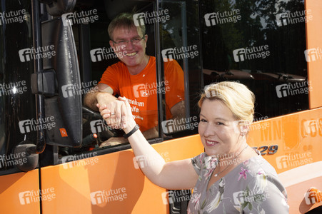 Franziska Giffey bei einer Spendenaktion für Kiew in Berlin