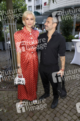 Casse-Croute Re-Opening Party in Hamburg