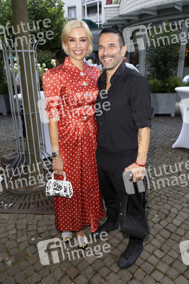 Casse-Croute Re-Opening Party in Hamburg