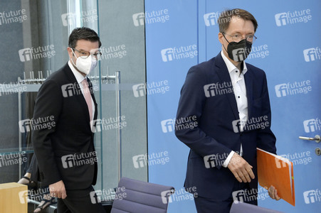 Bundespressekonferenz 'Das neue Infektionsschutzgesetz' in Berlin