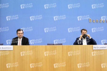 Bundespressekonferenz 'Das neue Infektionsschutzgesetz' in Berlin