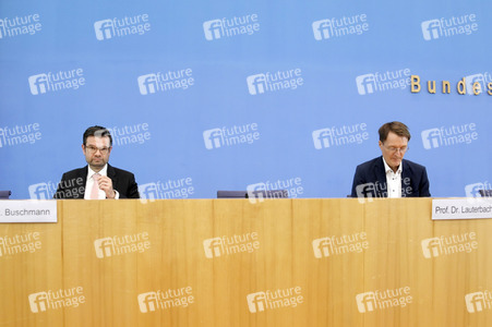 Bundespressekonferenz 'Das neue Infektionsschutzgesetz' in Berlin