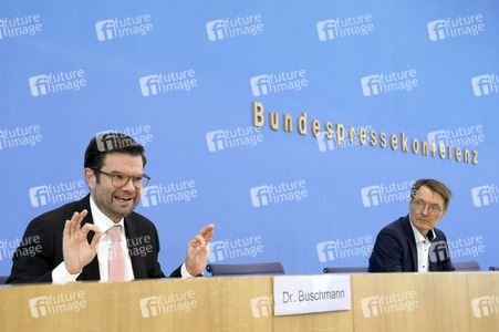 Bundespressekonferenz 'Das neue Infektionsschutzgesetz' in Berlin