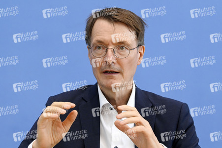 Bundespressekonferenz 'Das neue Infektionsschutzgesetz' in Berlin