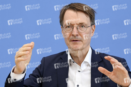 Bundespressekonferenz 'Das neue Infektionsschutzgesetz' in Berlin