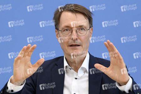 Bundespressekonferenz 'Das neue Infektionsschutzgesetz' in Berlin