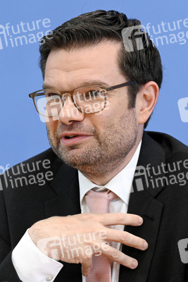 Bundespressekonferenz 'Das neue Infektionsschutzgesetz' in Berlin