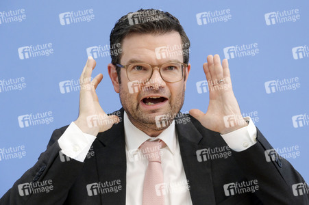 Bundespressekonferenz 'Das neue Infektionsschutzgesetz' in Berlin