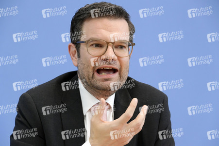 Bundespressekonferenz 'Das neue Infektionsschutzgesetz' in Berlin