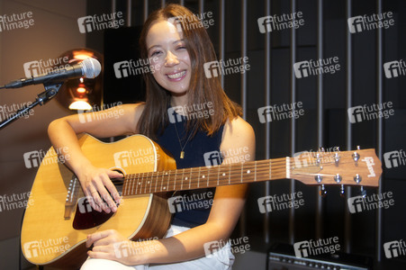 Photocall mit Laufey in Berlin