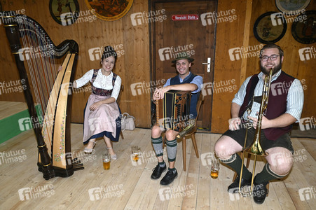 Präsentation des offiziellen Oktoberfest-Maßkrug 2022 in München