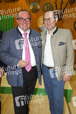 Präsentation des offiziellen Oktoberfest-Maßkrug 2022 in München