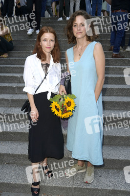 Family & Friends Screening 'Over & Out' in Berlin