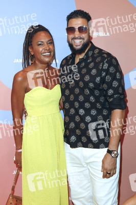 Launch der Brillenkollektion von Jana Ina Zarrella in Köln