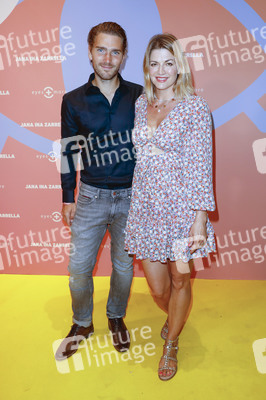 Launch der Brillenkollektion von Jana Ina Zarrella in Köln