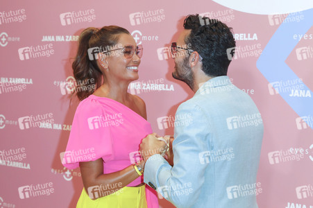 Launch der Brillenkollektion von Jana Ina Zarrella in Köln