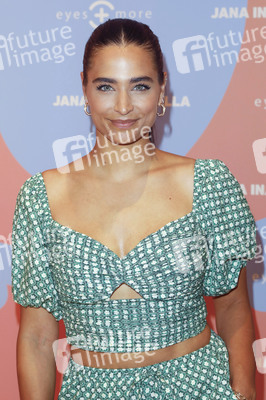 Launch der Brillenkollektion von Jana Ina Zarrella in Köln