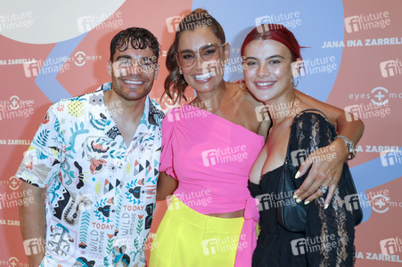 Launch der Brillenkollektion von Jana Ina Zarrella in Köln