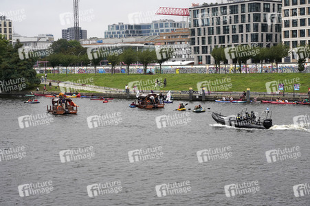 Climate and Boat Demo 2022 in Berlin