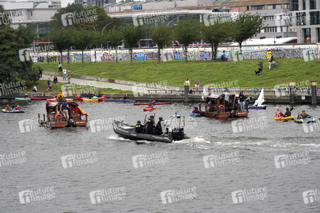 Climate and Boat Demo 2022 in Berlin
