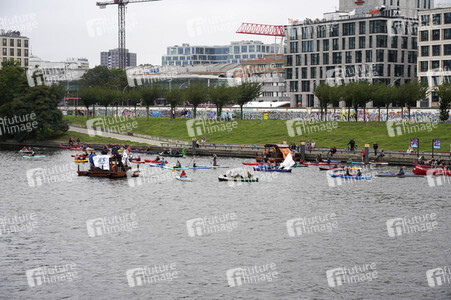 Climate and Boat Demo 2022 in Berlin