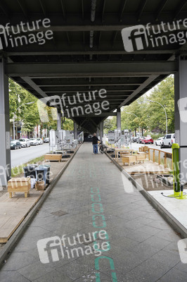 Teststrecke der Radbahn unter der U1 in Berlin