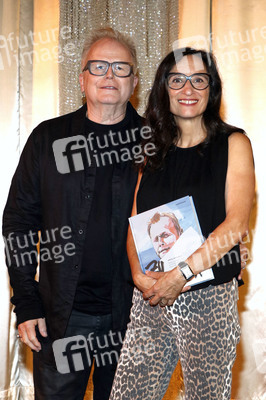 Buchpremiere 'Zu Mensch' in Berlin