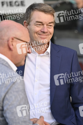 Filmpremiere 'Tatort - Ein Freund, ein guter Freund' zu Jubiläum 20 Jahre Tatort Münster