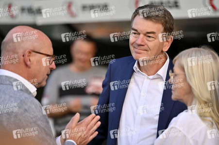 Filmpremiere 'Tatort - Ein Freund, ein guter Freund' zu Jubiläum 20 Jahre Tatort Münster