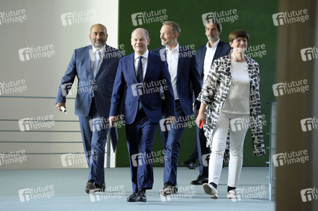 Gemeinsames Statement des Bundeskanzlers und den Parteivorsitzenden der drei Ampel-Parteien in Berlin