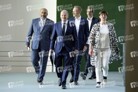 Gemeinsames Statement des Bundeskanzlers und den Parteivorsitzenden der drei Ampel-Parteien in Berlin