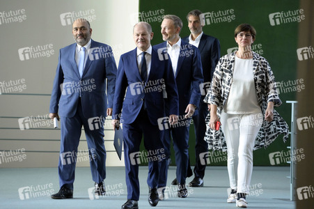 Gemeinsames Statement des Bundeskanzlers und den Parteivorsitzenden der drei Ampel-Parteien in Berlin