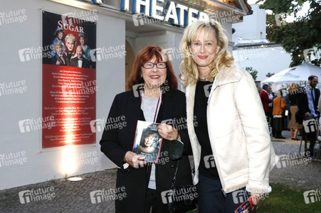 Theaterpremiere 'Sugar' in Berlin