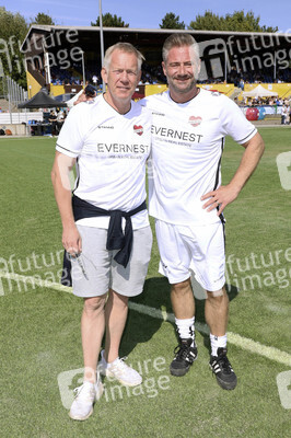 Benefiz-Fußballspiel 'Kicken mit Herz' 2022 in Hamburg