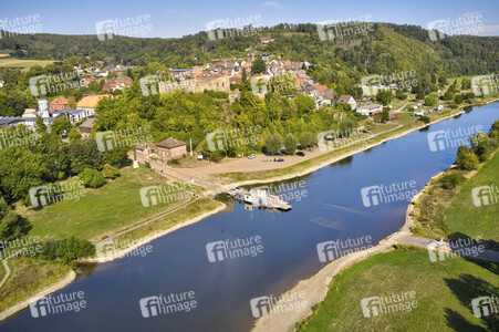 Niedrigwasser der Weser bei Polle